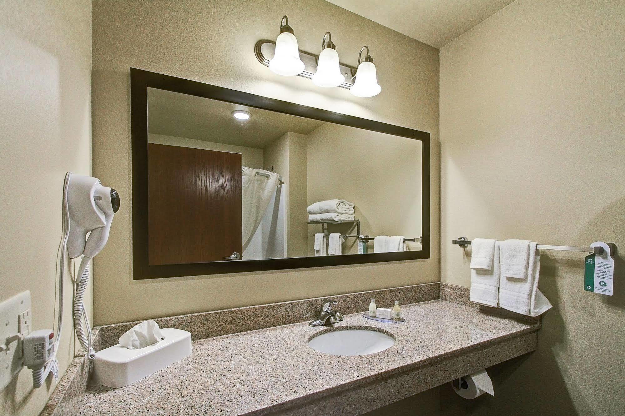 Cobblestone Hotel & Suites Pulaski/Green Bay Dış mekan fotoğraf